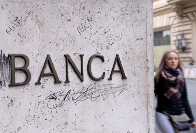 Rome out to rescue two troubled banks