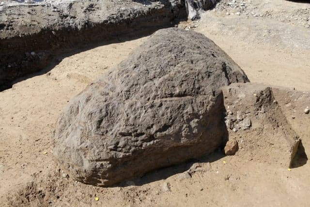 Prehistoric menhir found near Bern