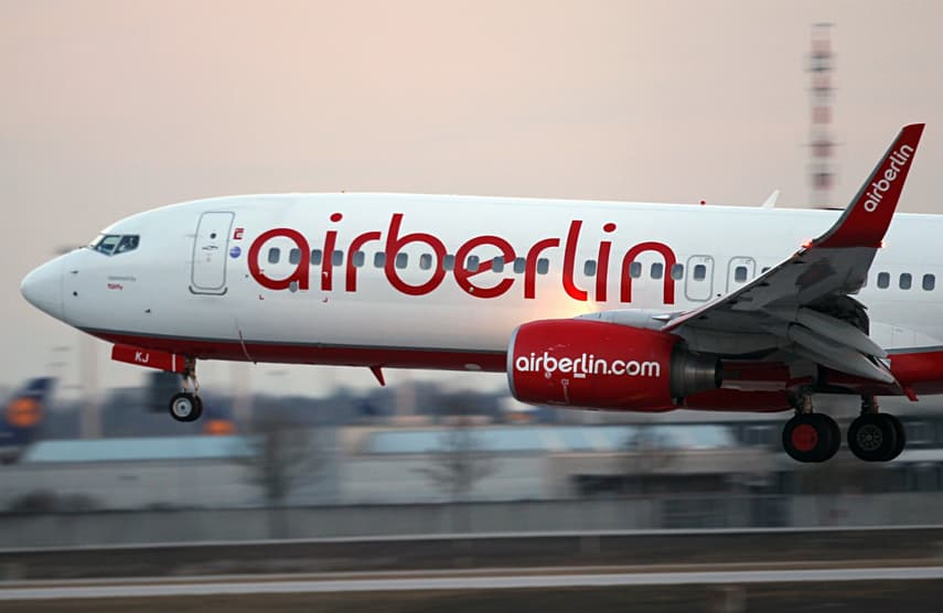 VIDEO: Last Air Berlin flight from US pulls off spectacular landing manoeuvre