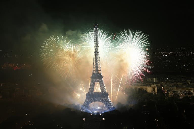 Panicked Parisians angered over Netflix Eiffel Tower firework show
