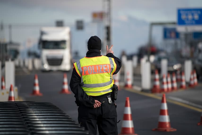 Border controls between Austria and Germany to stay in place, Berlin confirms