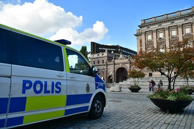 Three arrested for weapons possession in central Stockholm hotel