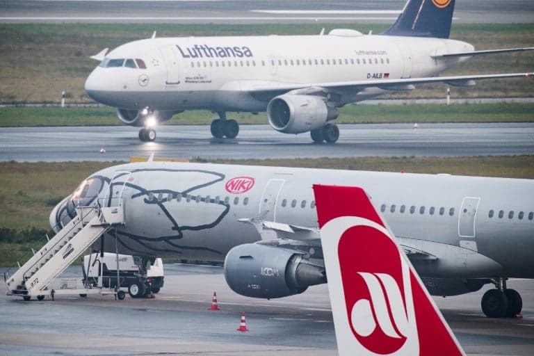 Niki straps in for turbulence as Lufthansa backs away from purchase