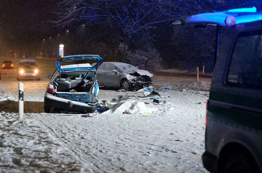 2 dead and over 400 road accidents after wintry conditions hit Bavaria
