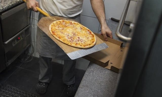 Sweden’s kebab pizza finally loses 'most popular' crown