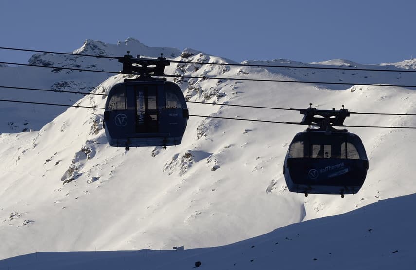 150 trapped in French Alps ski lifts