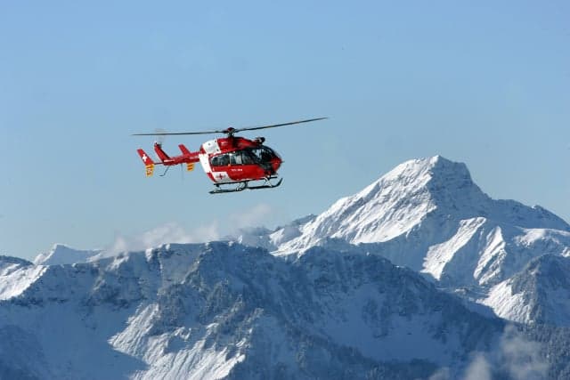 Hikers saved by Whatsapp message after falling in Swiss mountains