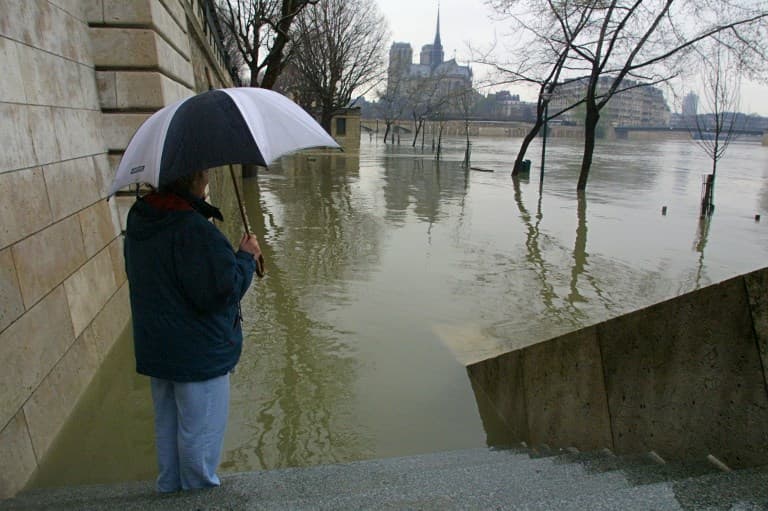Parisians warned as level of River Seine continues to rise