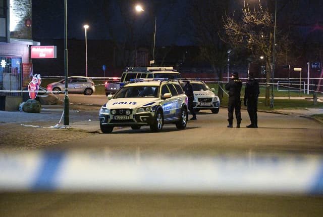 Police investigate fatal shootings in Malmö and Stockholm suburb