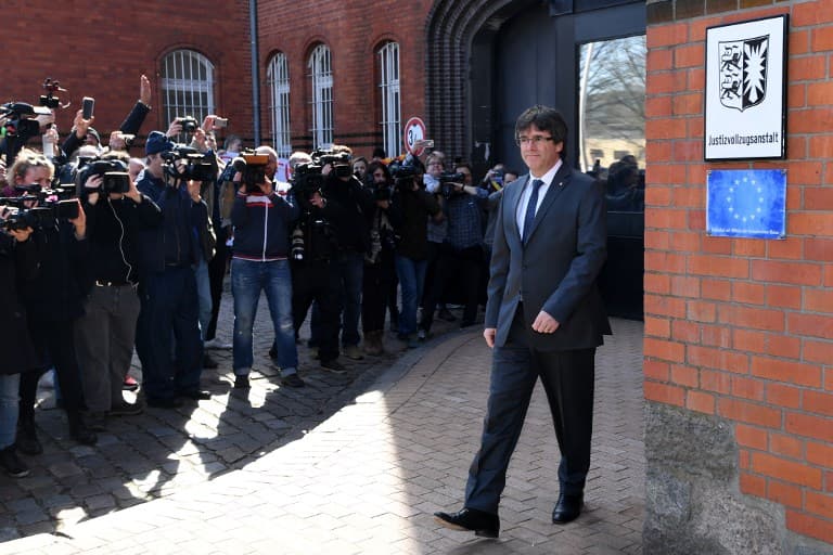 Puigdemont walks free from German jail and demands dialogue