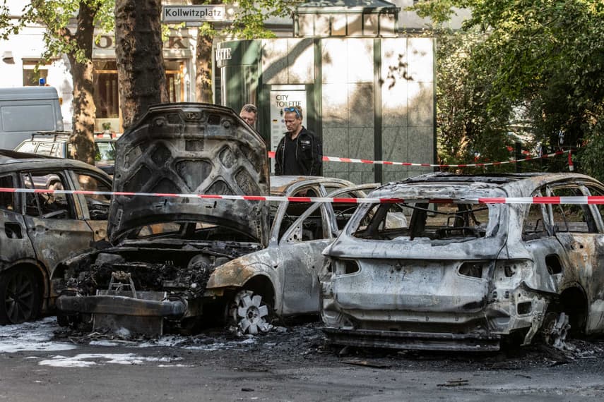 14 cars damaged in arson attack in wealthy Berlin neighbourhood