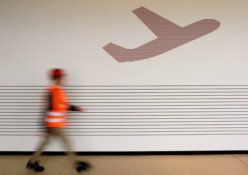 Berlin Airport plans to build additional terminal - before grand opening
