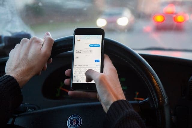 Swedes flout ban on texting behind the wheel