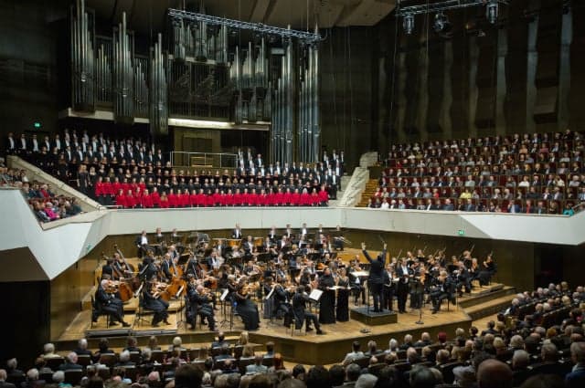 Malmö performance of Mahler's Fifth ends in brawl