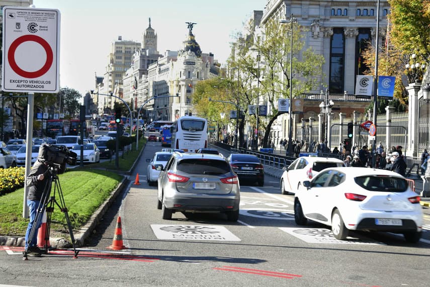 Madrid launches drastic traffic limits to ease pollution