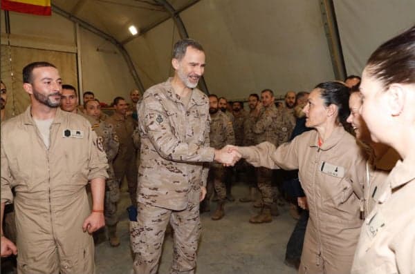 Spain's King Felipe drops in on troops in Iraq