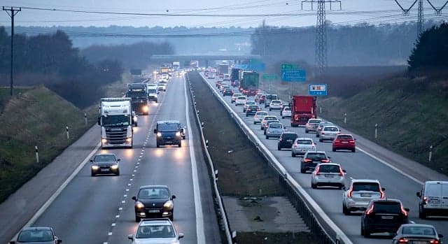 Sweden's road traffic emissions increase after years of steadily falling