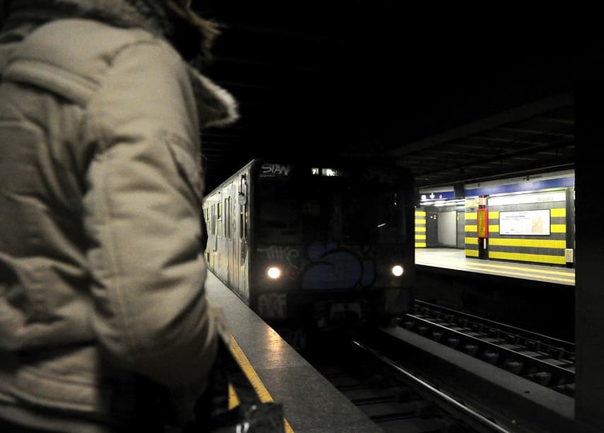 Rome metro halted after woman killed on tracks