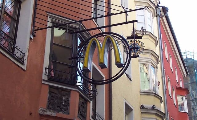 McPassport: American citizens in Austria told to seek consular help at McDonald's