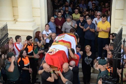Hundreds mourn Antonio Reyes as footballer laid to rest
