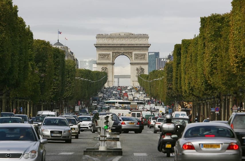 Old diesel cars banned from Paris from July 1st