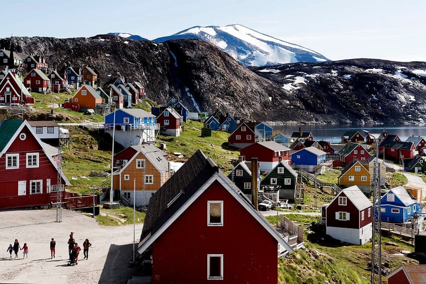 Danish firefighters to help tackle blaze in Greenland