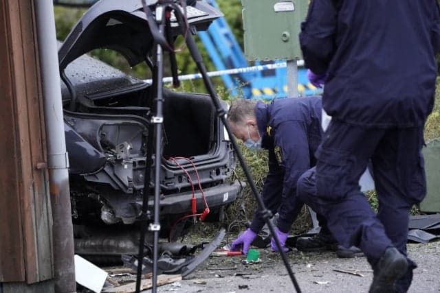 Bomb squad called after car explodes in Lund