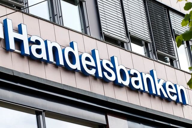 Handelsbanken to cut 500 jobs in Sweden