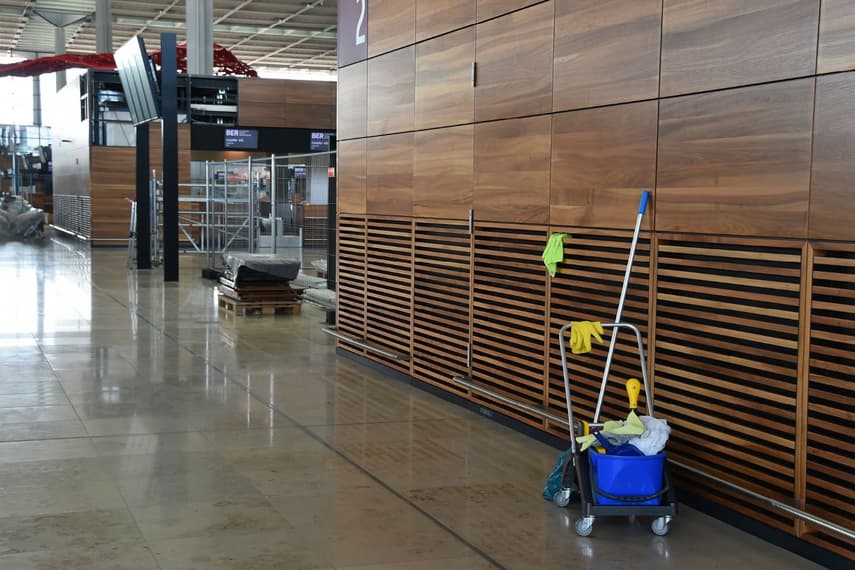 Passengers face disruption as cleaning staff strike at German airports