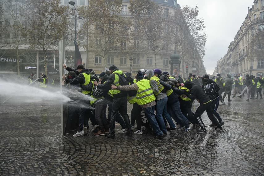 French yellow vests hold national assembly to debate 'future of the movement'