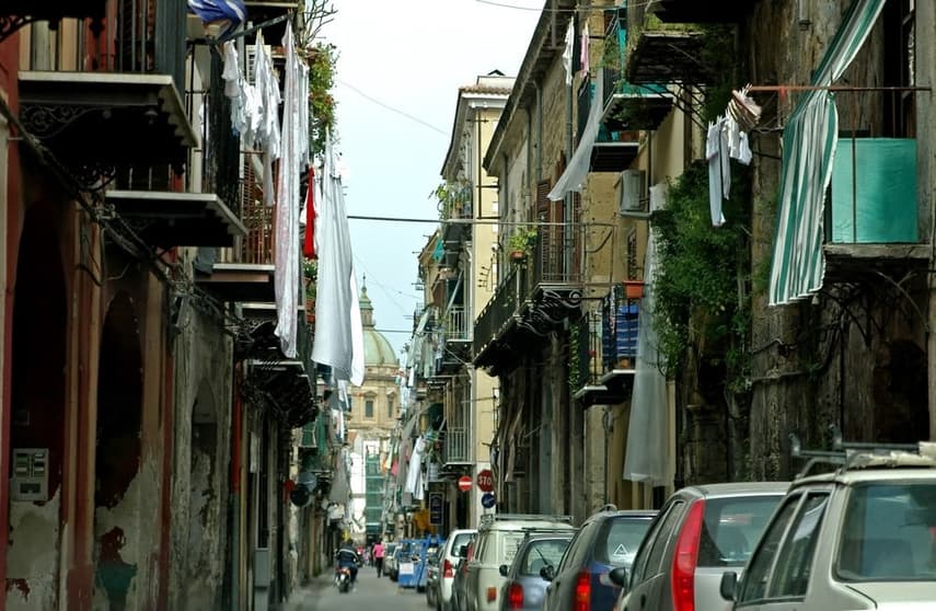 Sicilian mayor suggests free public transport for people who pay their council tax