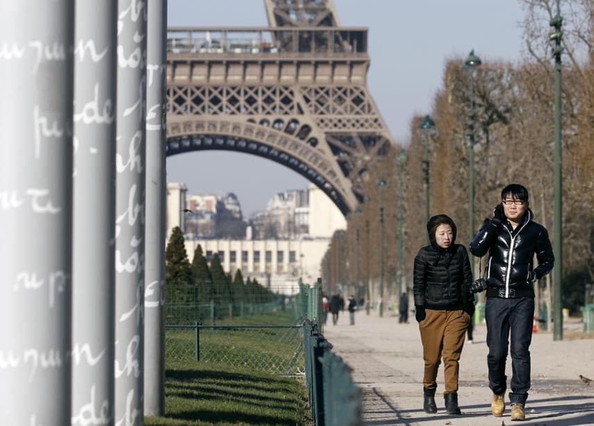 Paris braces for tourism hit as virus keeps Chinese at home