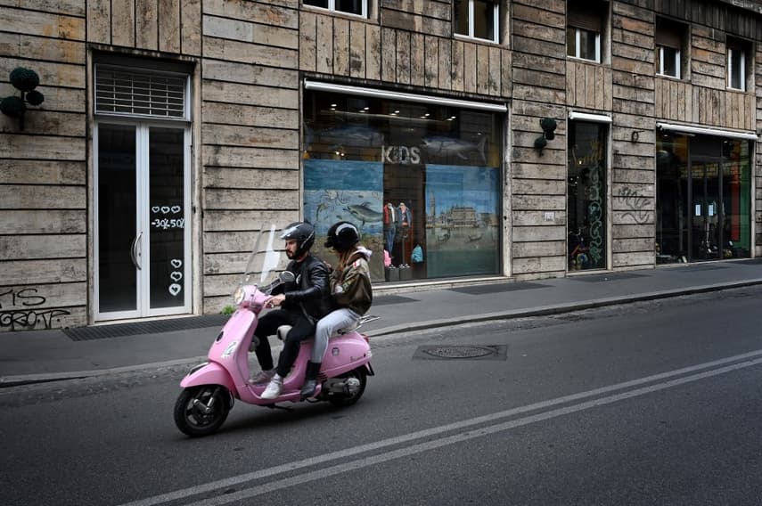 What are Italy's latest lockdown rules on sharing a car or scooter?