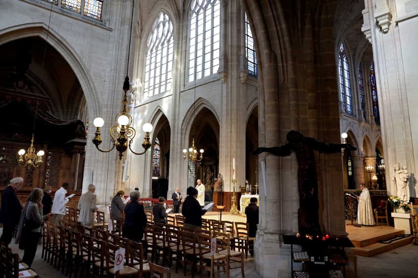 Coronavirus: Churches, mosques and synagogues reopen across France