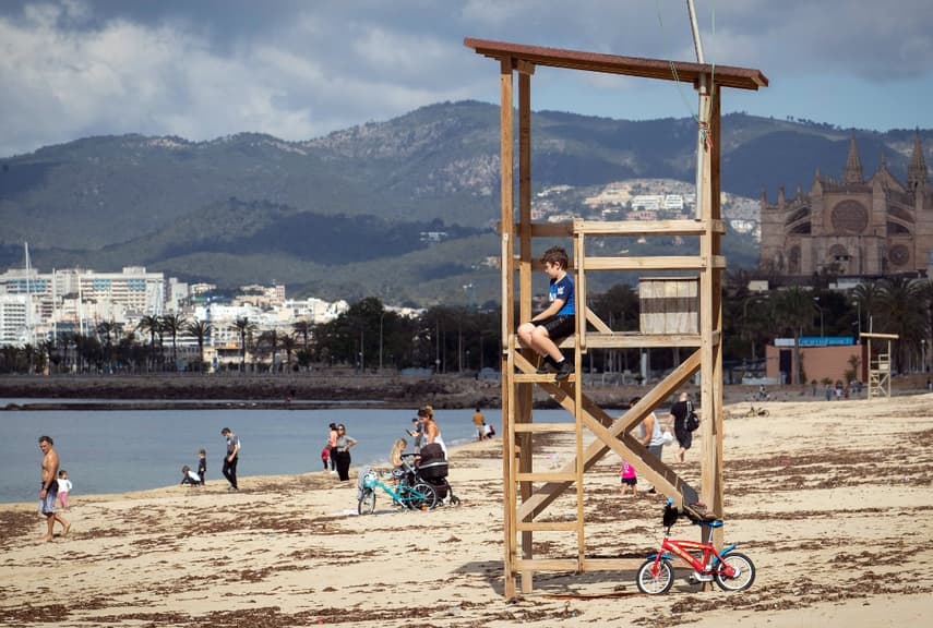Tensions rise as Germans eager to return to holiday homes in Spain