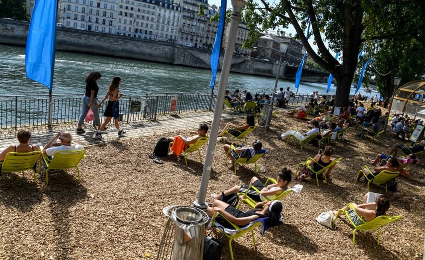 Paris plages: Urban beaches open - with pop-up Covid-19 testing centres