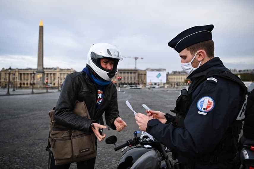 Is France really planning to create police files on political activists?
