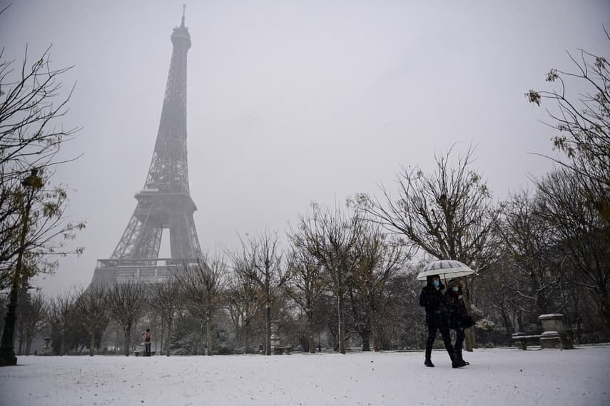 IN PICTURES: Paris gets dusting of snow as winter weather hits France