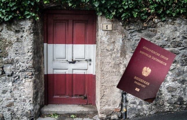 What's the difference between permanent residency and citizenship in Austria?