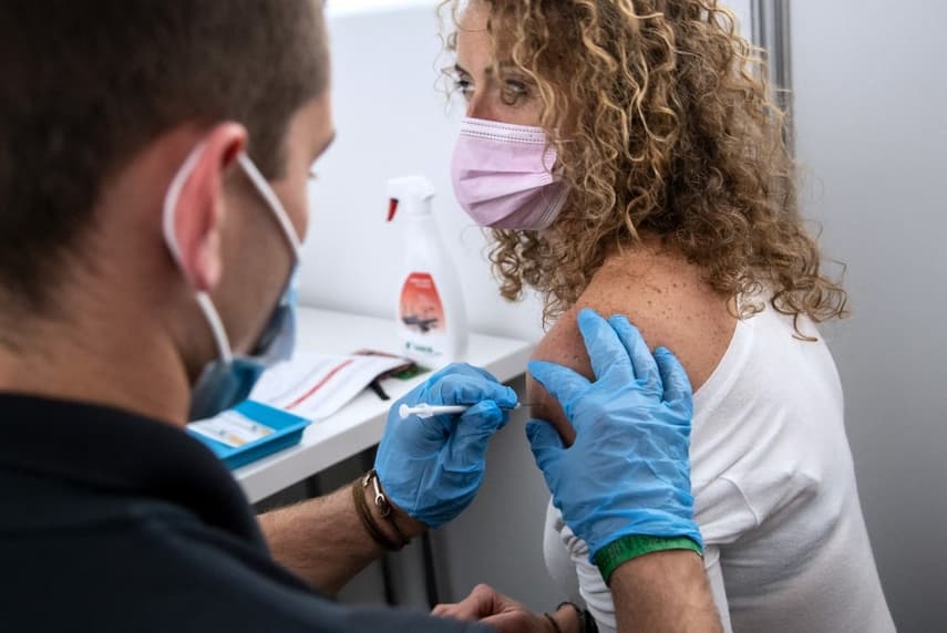 France opens up Covid vaccines to all over 50s