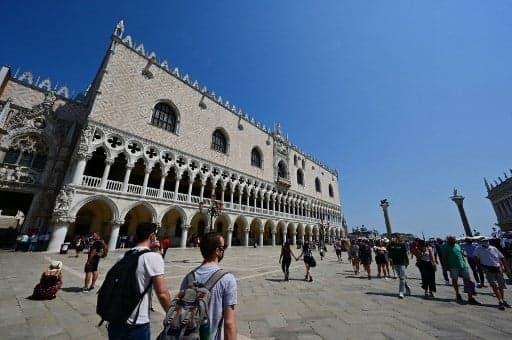 EXPLAINED: How has Italy changed its rules on travel from the US and Canada?