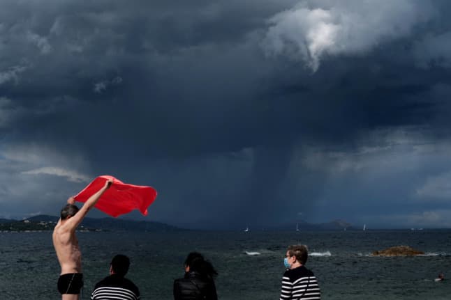 Violent weather returns to France with 15 storm warnings