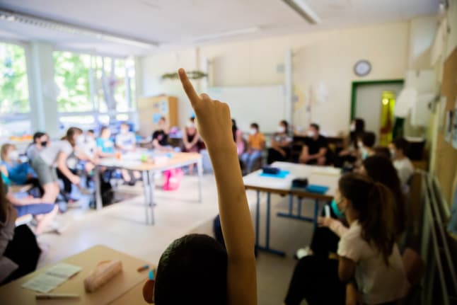 German Ethics Council advisor wants mandatory Covid jabs for teachers