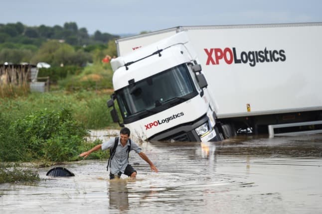 New weather alerts in four French départements after record-breaking storms