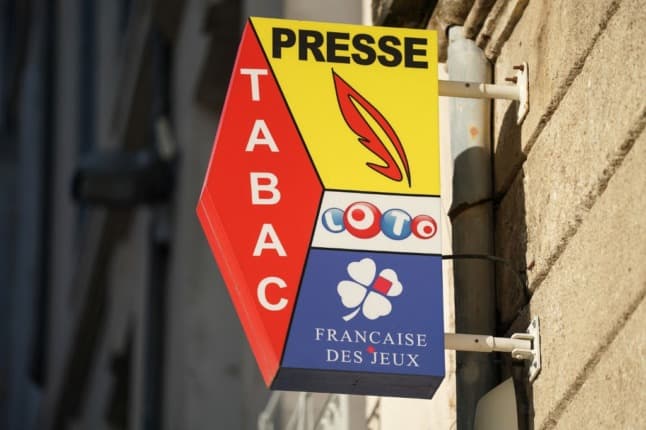 The French tabac adds another service - cash machines