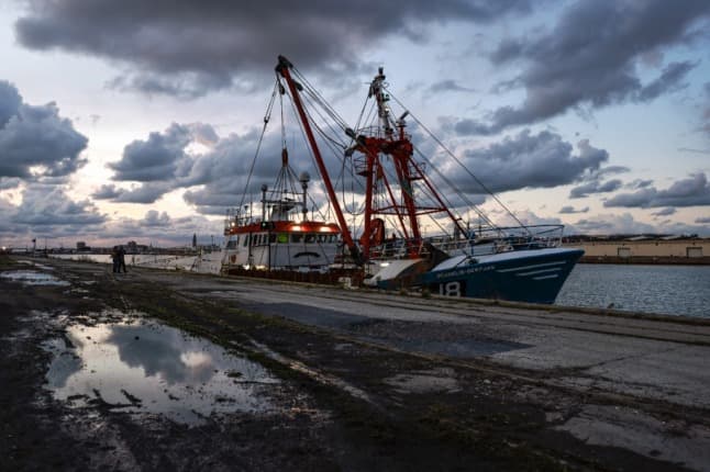 Impounded British fishing trawler leaves France