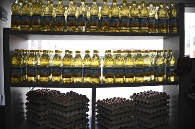Spain's supermarkets ration sunflower oil over Ukraine war