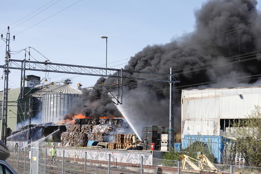 Uppsala recycling fire 'could burn for days'