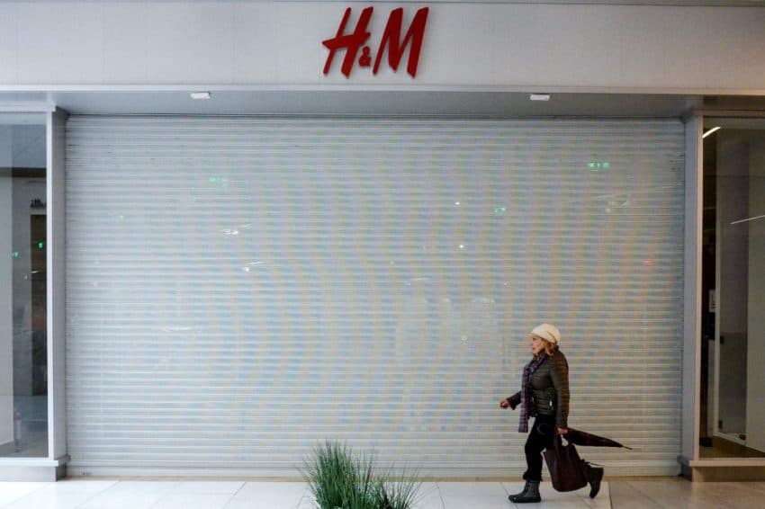 Swedish retailer H&M sees profits slump after Russia exit