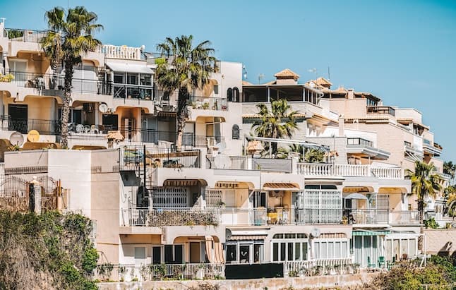 Where in Spain are the biggest apartments for sale?